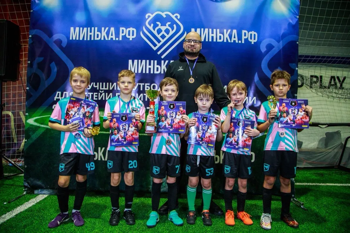 Как тренировать ребёнка-вратаря: упражнения и советы